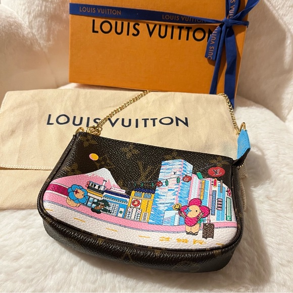 LOUIS VUITTON 2022 VIVIENNE HOLIDAY
ANIMATION MINI POCHETTE JAPAN - Picture 8 of 8